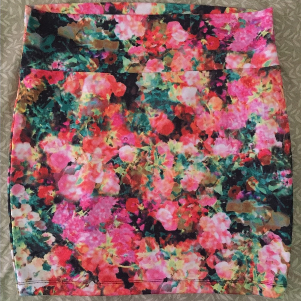 Decree Juniors Skirt (L)